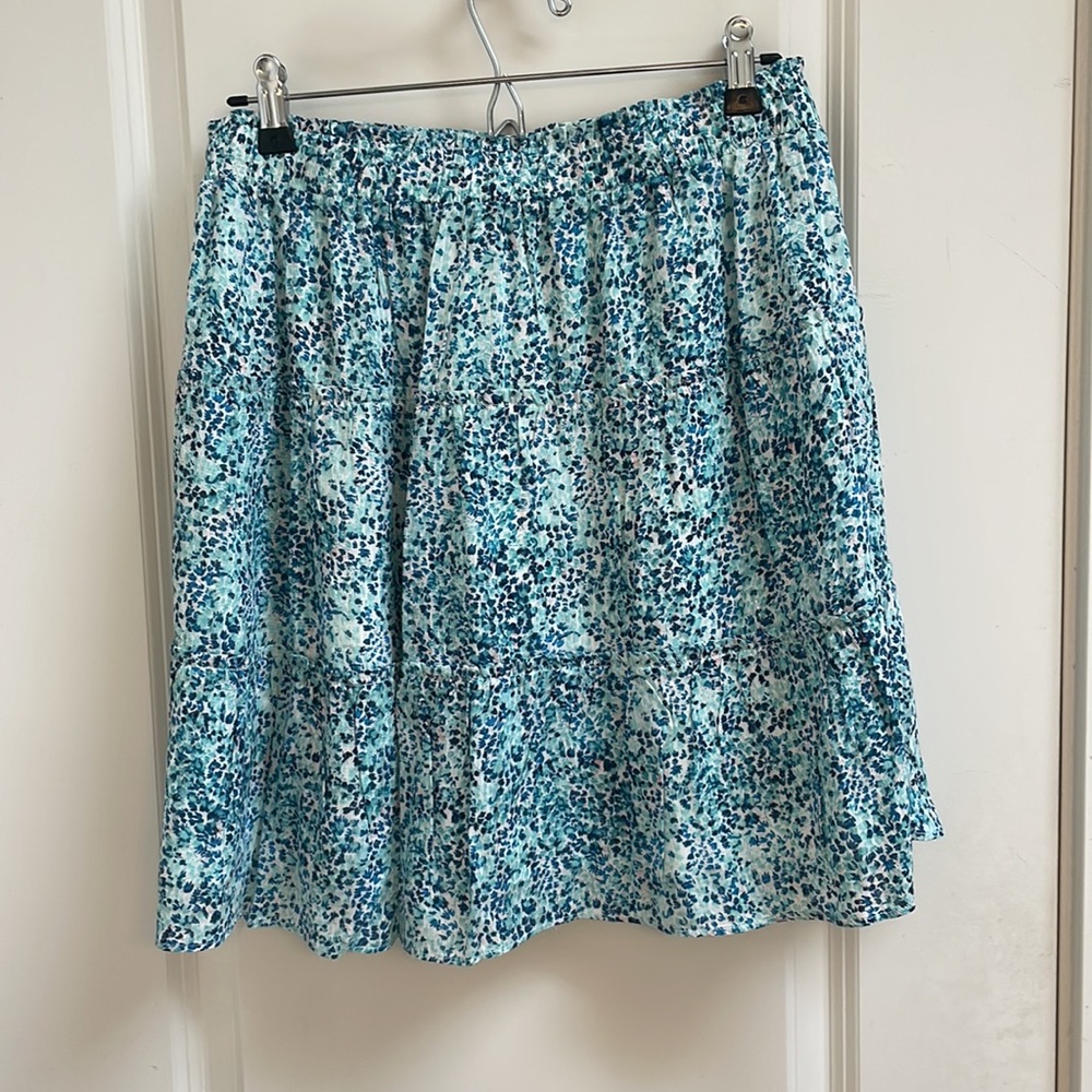 LOFT Floral mini skirt, size small, NWT - Picture 2 of 4